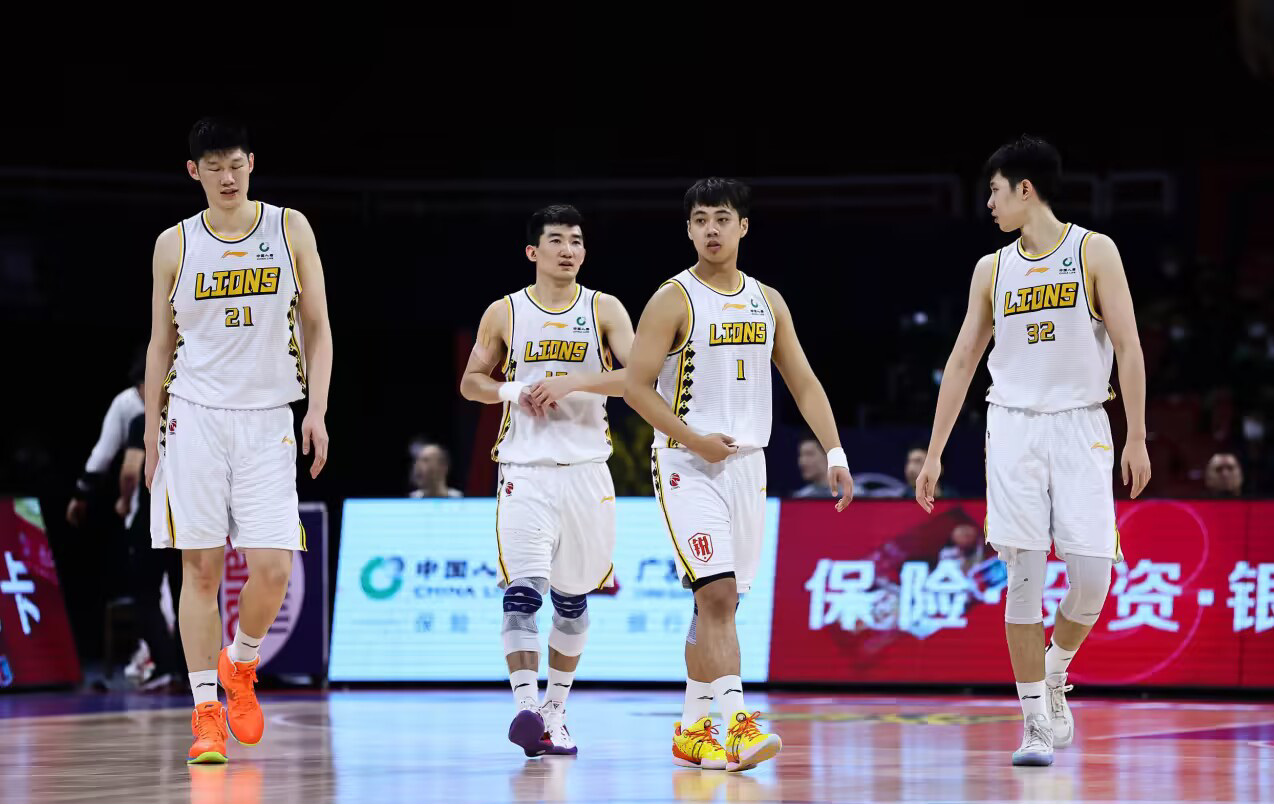 🏀广厦vs山东前瞻：4天之内上演二番战 广厦卡尔顿伤情成X因素